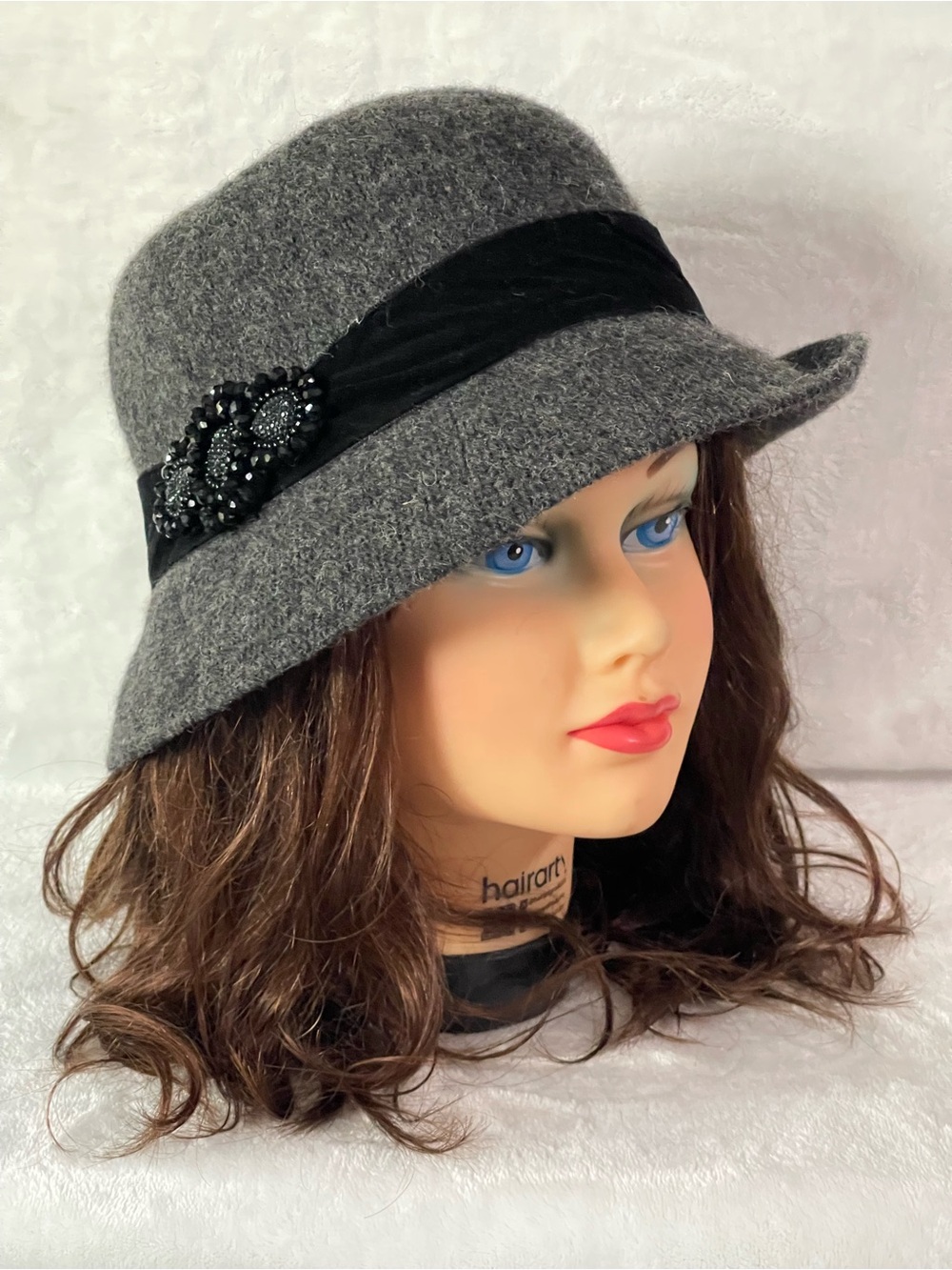 New with tags Callanan Millinery amazing wall and glass beaded flapper 1920s hat